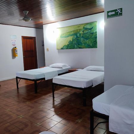 Leticias Guest House Екстериор снимка