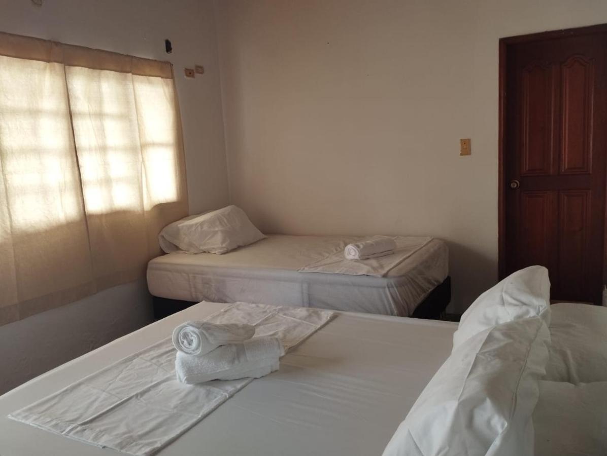 Leticias Guest House Екстериор снимка